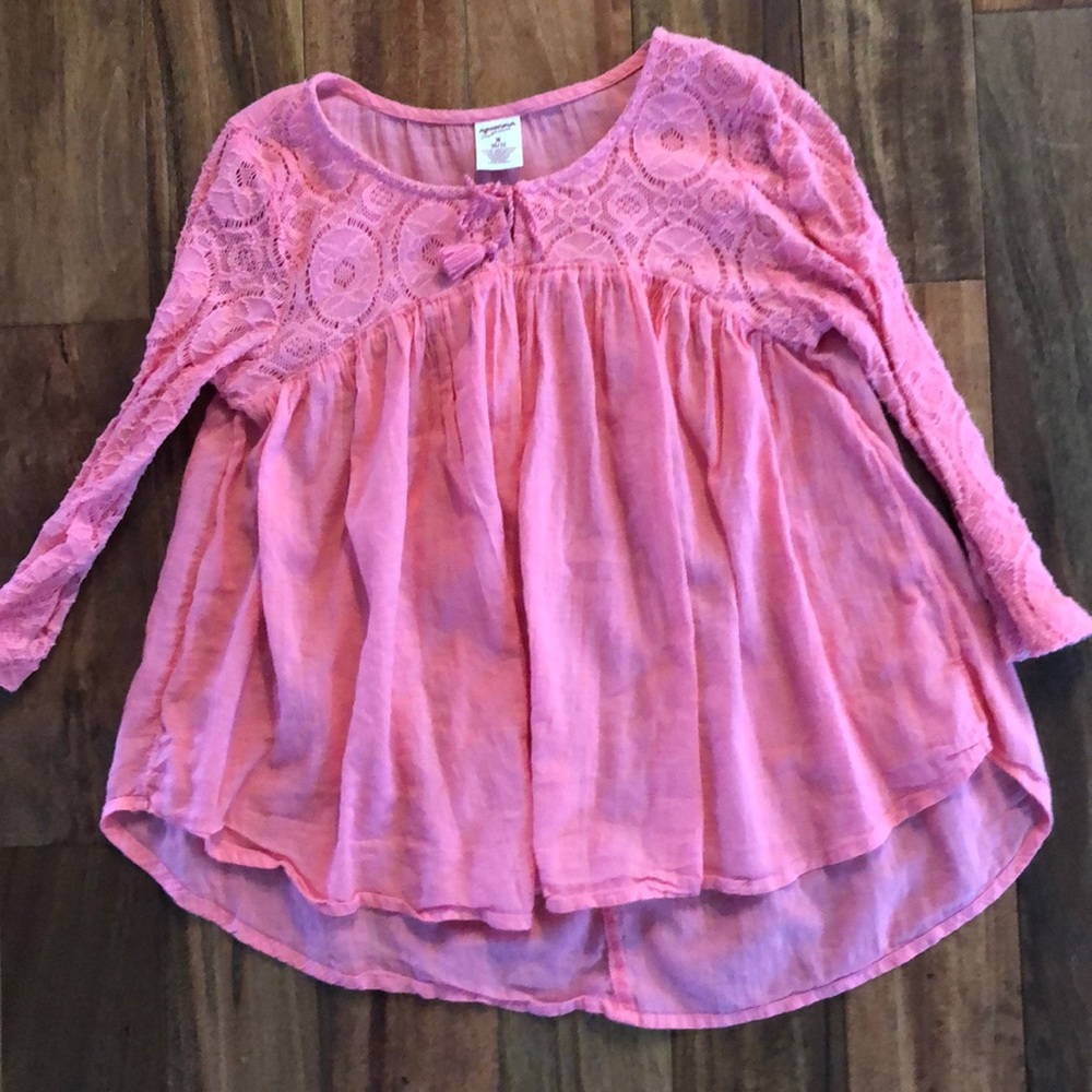 Beautifully flowing summer shirt